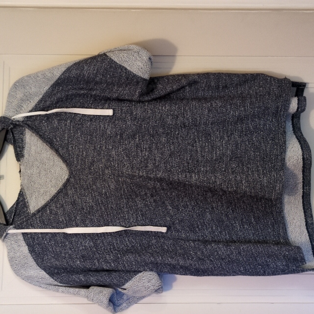 Short sleeve sweatshirt